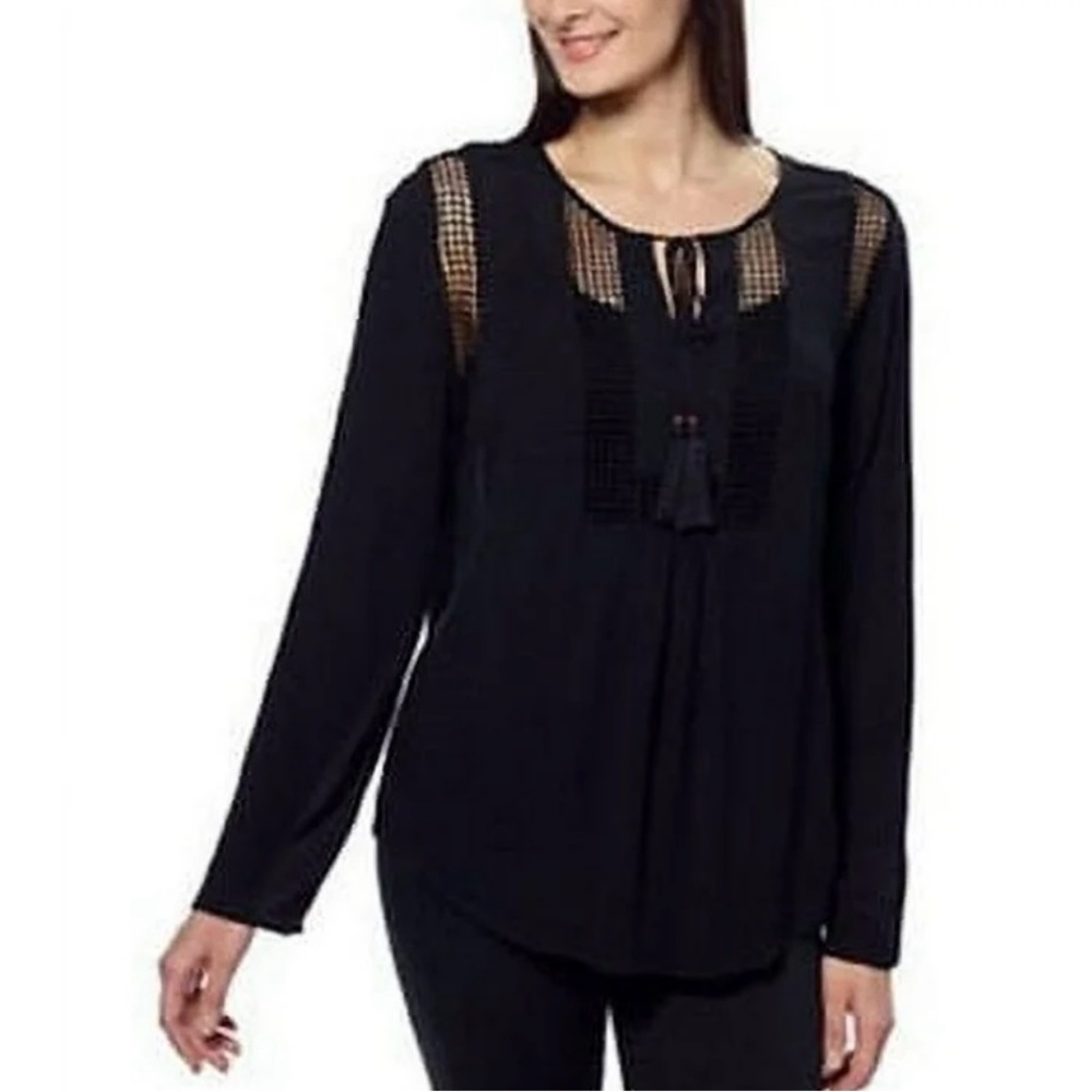 Cute woven black long sleeve top
